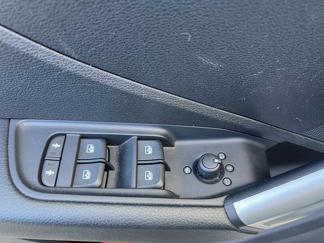 Q2 30 TDI advanced 85kW, AHK, SHZ