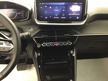 Peugeot 2008 - 11