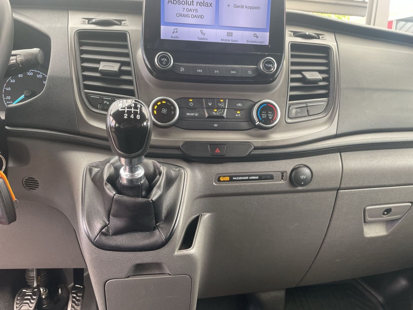 Fahrzeugabbildung Ford Transit Custom Kombi 320 L1 Trend 2.0 L ,Klima v