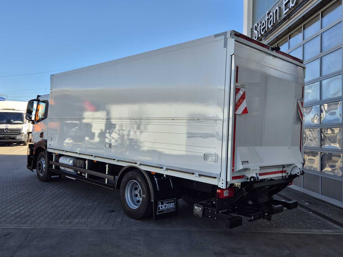 Fahrzeugabbildung Iveco S-Way AD190S40/FP Böse Schwenkwand LBW 2x AHK