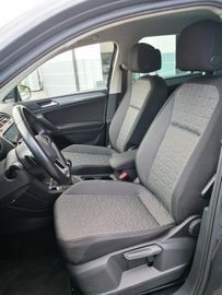 Volkswagen Tiguan - 9