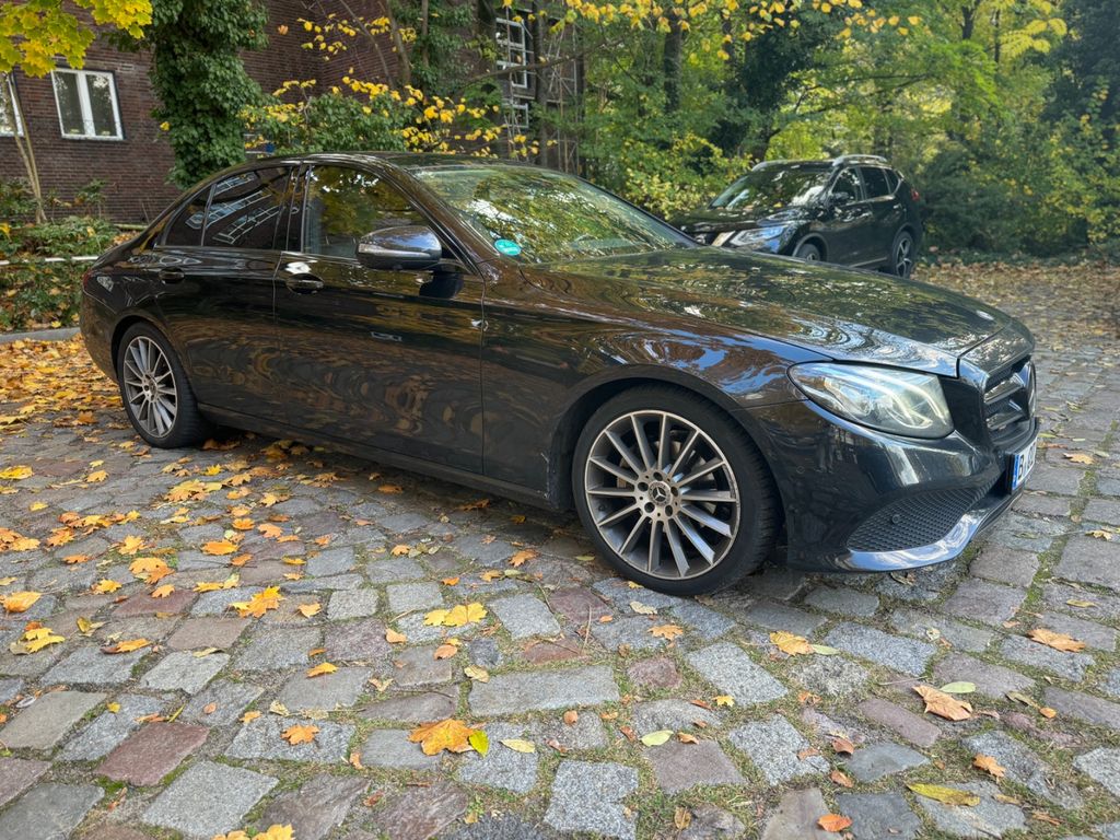 Image of Mercedes-Benz E 200