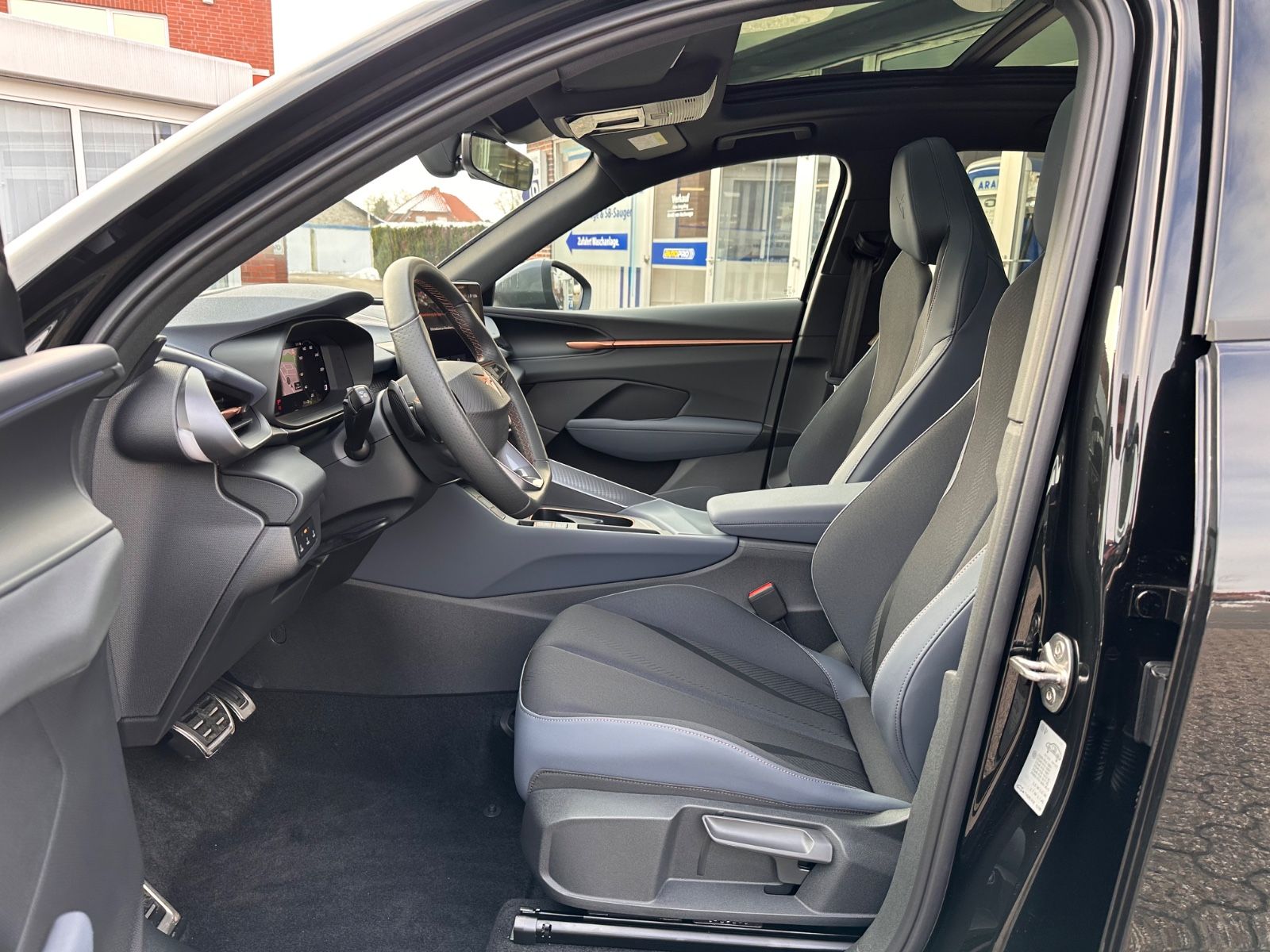 Fahrzeugabbildung CUPRA Terramar 2.0 TSI 4Drive VZ DSG Pano/ACC/AHK/NAVI