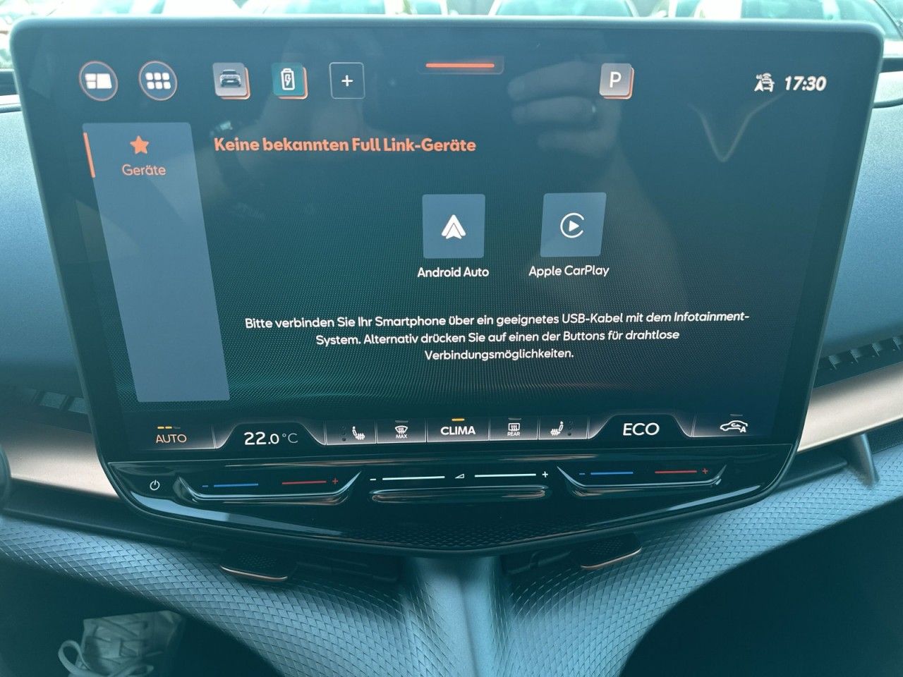 Fahrzeugabbildung CUPRA Tavascan VZ 4Drive 340 PS 77 kWh - mit KI generiert/bearbeitet