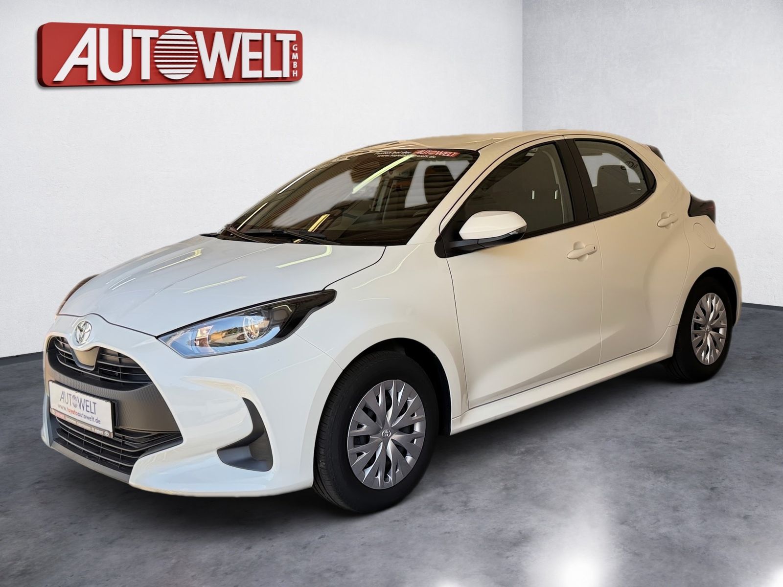 Fahrzeugabbildung Toyota Yaris 1.5 Business Edition KlimaA,Navi,SHZ,ACC