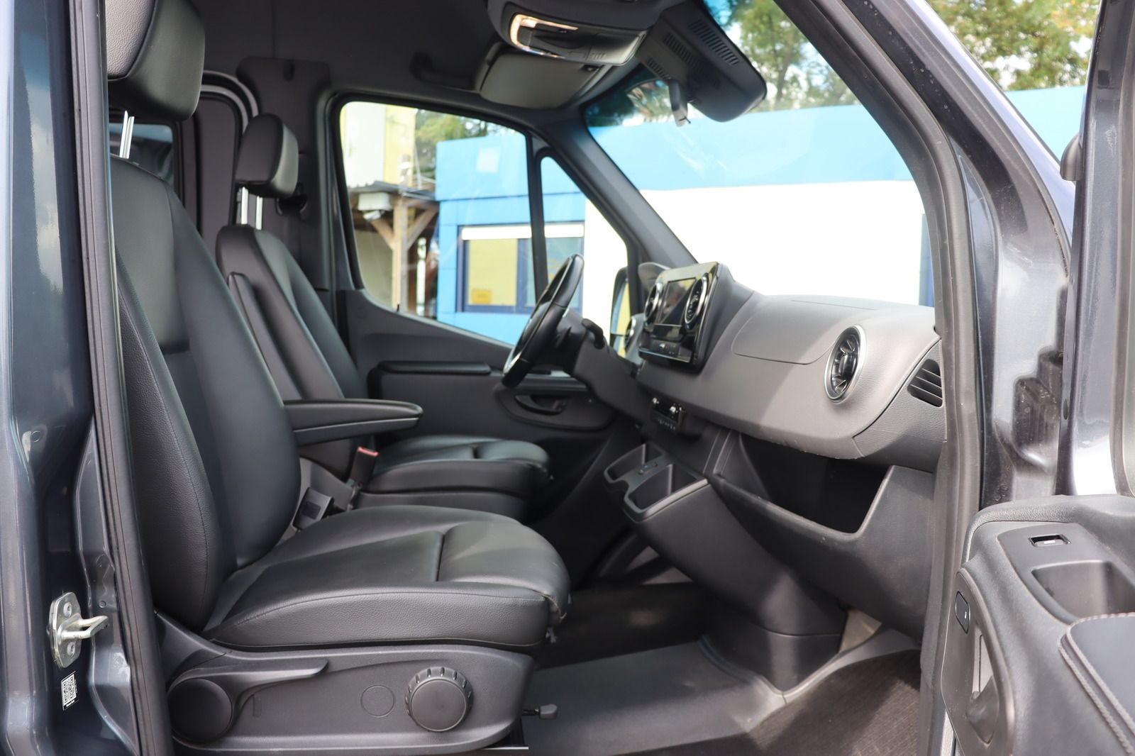 Fahrzeugabbildung Mercedes-Benz Sprinter AAC * Sitzhzg * EXTRALANG * XXL * Maxi
