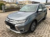 Mitsubishi Outlander 2.2 DI-D 4WD Instyle 7p. - Mitsubishi Outlander Kombi Gebrauchtwagen