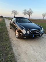 Mercedes-Benz 350 - Mercedes-Benz 350 mit Benzin-Antrieb