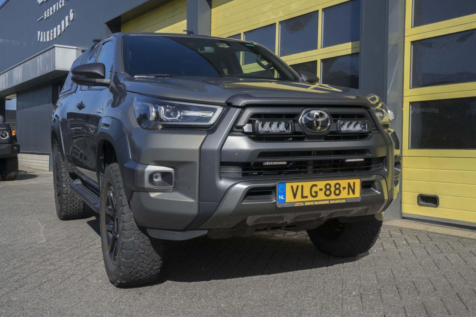 Toyota Hilux 2.8 D-4D Xtra Cab Invincible
