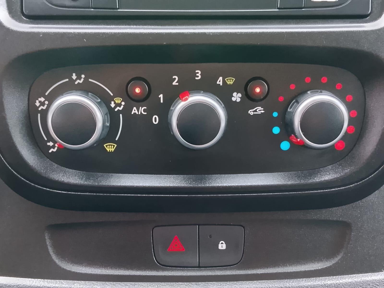 Renault Trafic L1H1 2,8t Komfort 2x Sortimo Regal C-LED, миниатюра 23