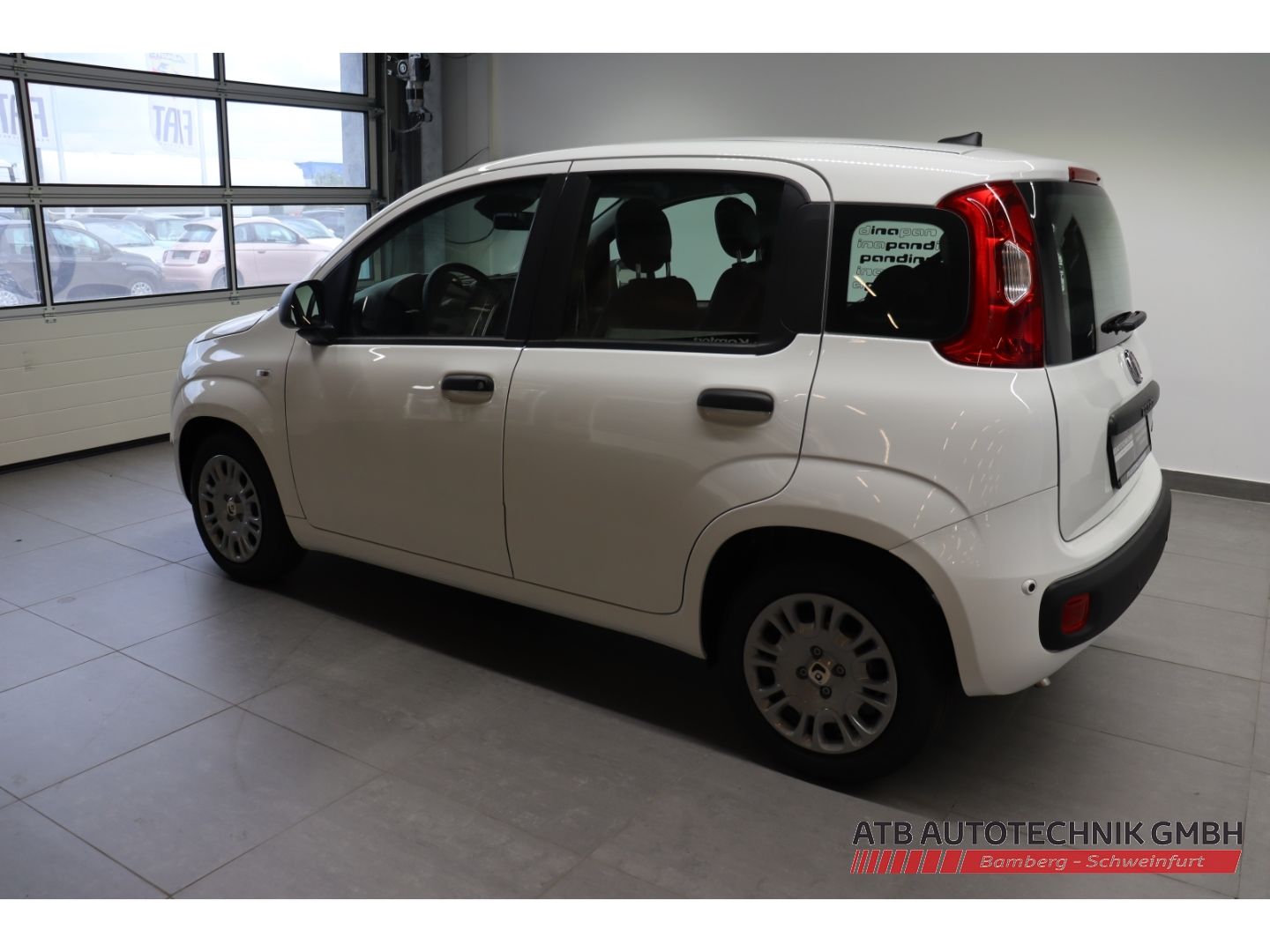 Fahrzeugabbildung Fiat Pandina ICON Hybrid 1.0 GSE DAB Spurhalteass.