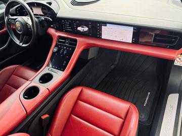 2020 Porsche TAYCAN 缩略图 12