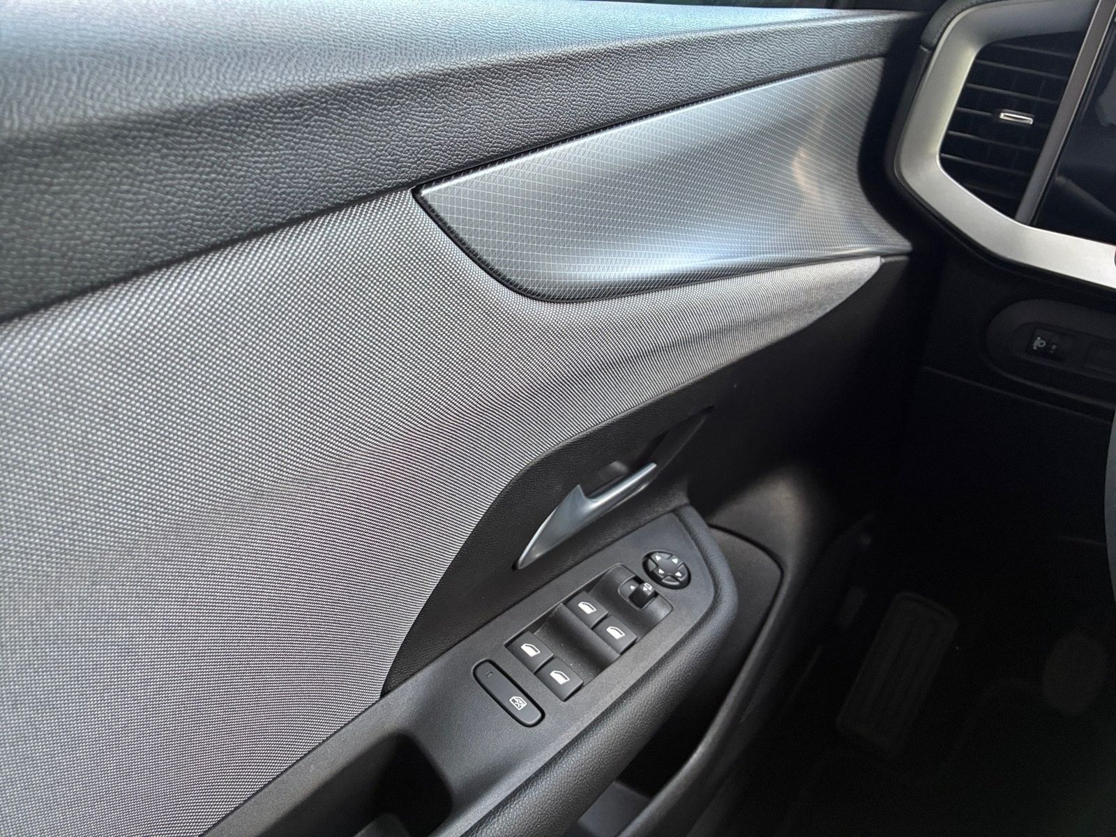 Fahrzeugabbildung Opel Mokka 1.2 Turbo Edition Kamera,LED,Navi,SHZ,ACC
