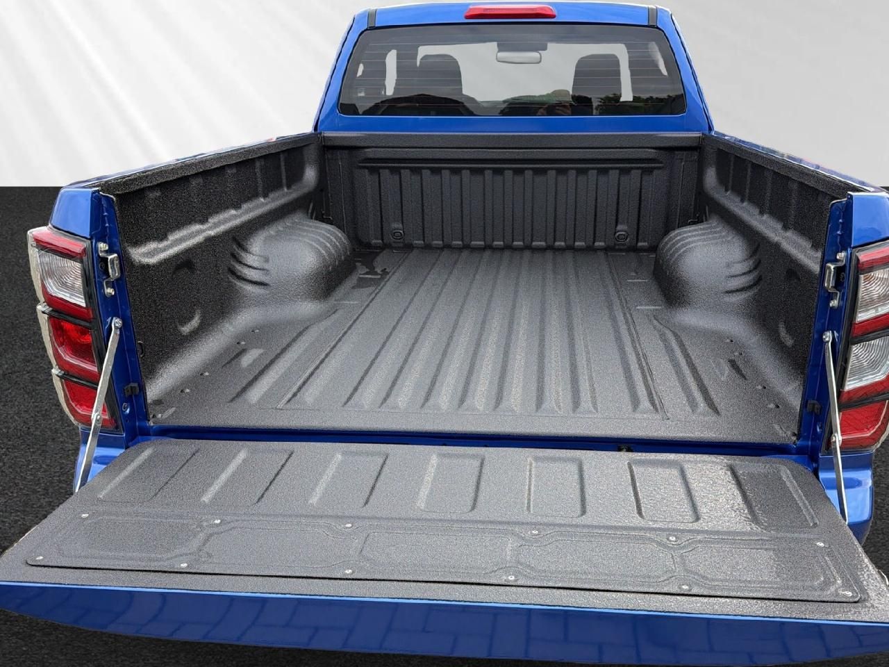 Fahrzeugabbildung Isuzu D-Max Space Cab 4WD V-CROSS