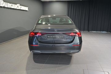 Mercedes E 200 - 12