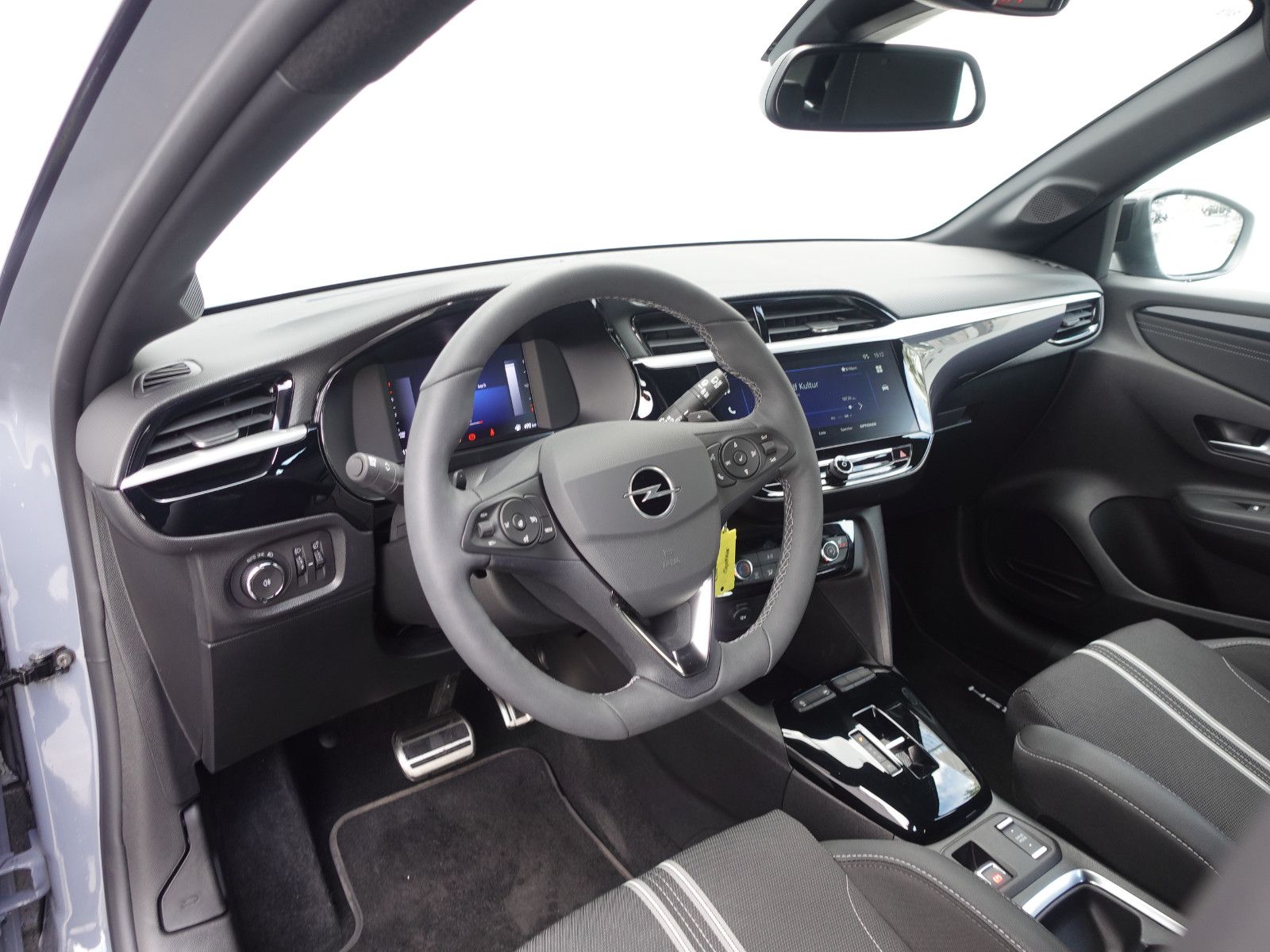 Fahrzeugabbildung Opel Corsa 1.2Turbo GS Allwetter, Sitzh.,IntelliLux