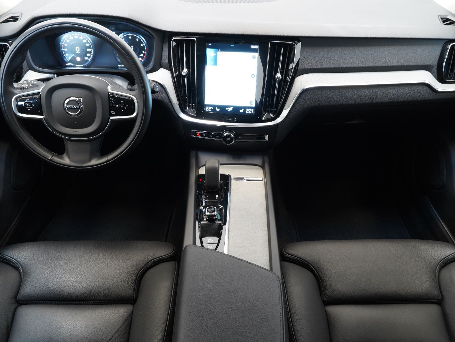 Volvo V60 Cross Country Pro B5 B AWD foto 8