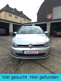 Volkswagen Golf - 2