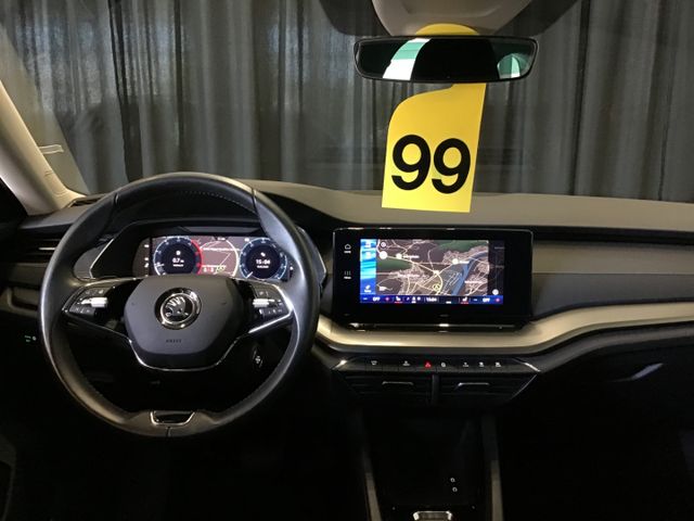 Fahrzeugabbildung Skoda Octavia Ambition 2.0 TDI Combi DSG/Navi/Tempo