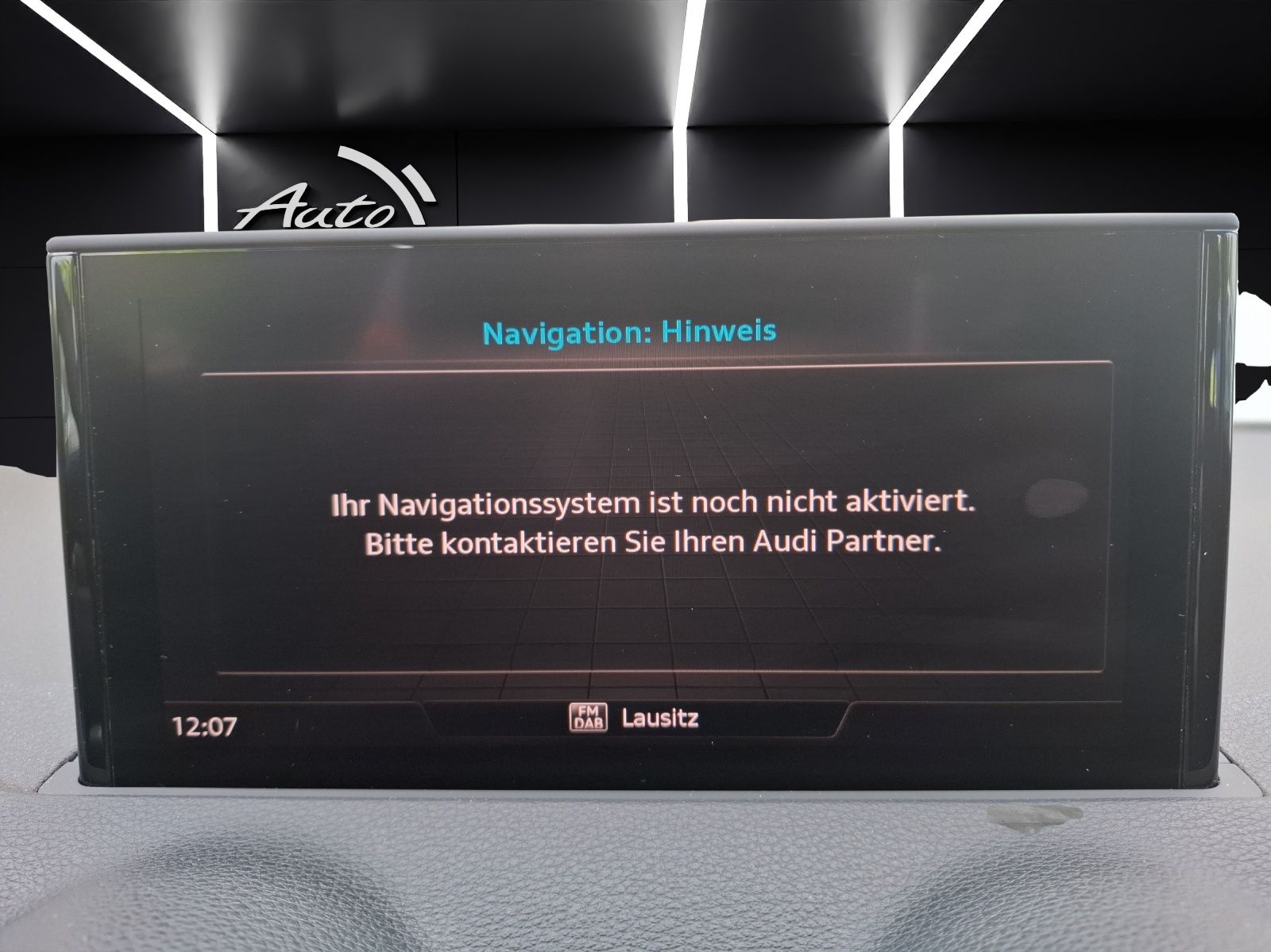 Fahrzeugabbildung Audi Q2 35 TFSI advanced S-tronic Matrix AVC Navi ACC