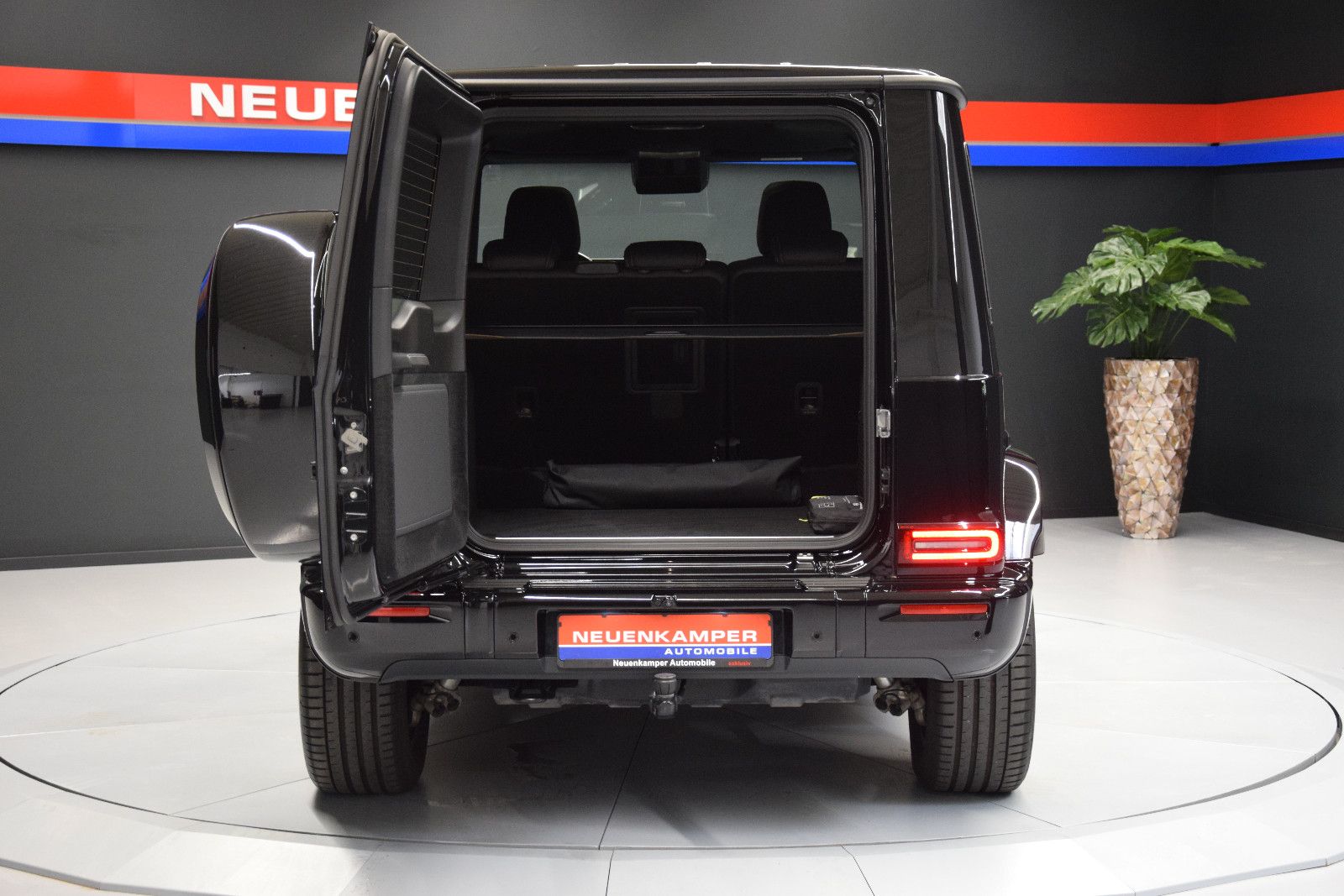 Fahrzeugabbildung Mercedes-Benz G 450 d AMG Line SDach. Burmester ACC 360° AHK