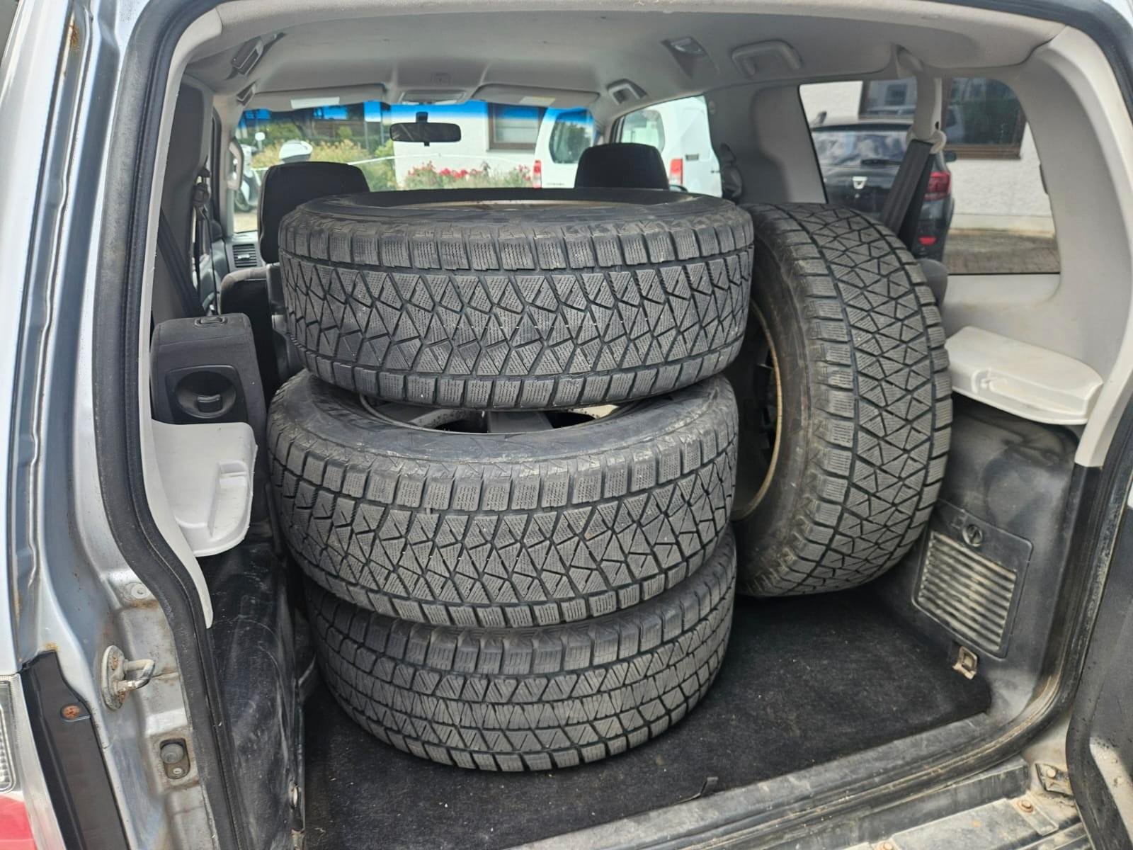 Mitsubishi Pajero 3.2 DI-D Invite | 160 ch | BVM | Attelage | Régulateur | Jantes alliage | Vitres teintées
