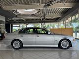 BMW 520i*XENON+LEDER+TEMPOMAT+PDC+SITZHEIZUNG* - BMW 520 aus 2001: 520i