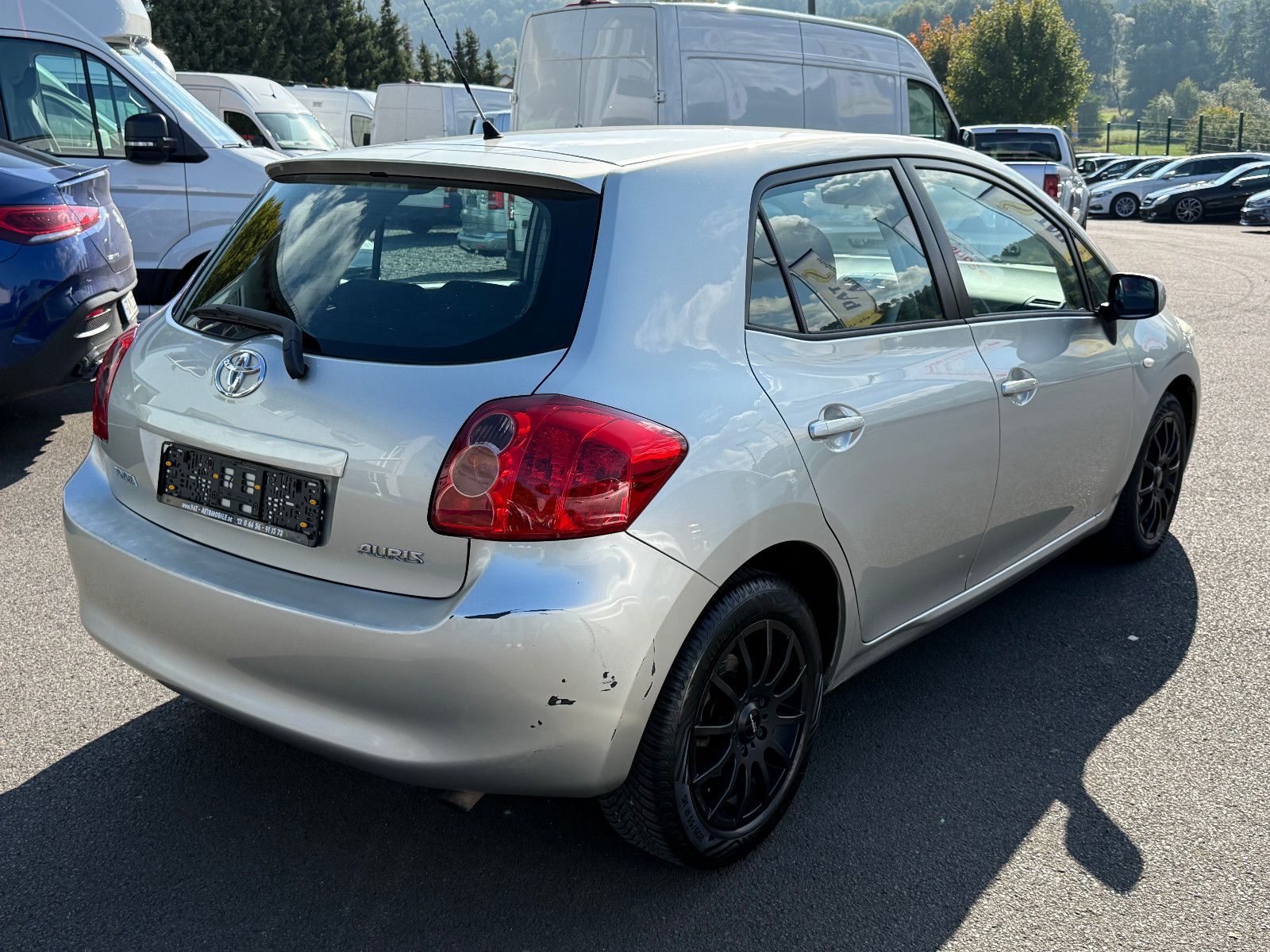 Fahrzeugabbildung Toyota Auris Life Klimaautomatik 2-Hand