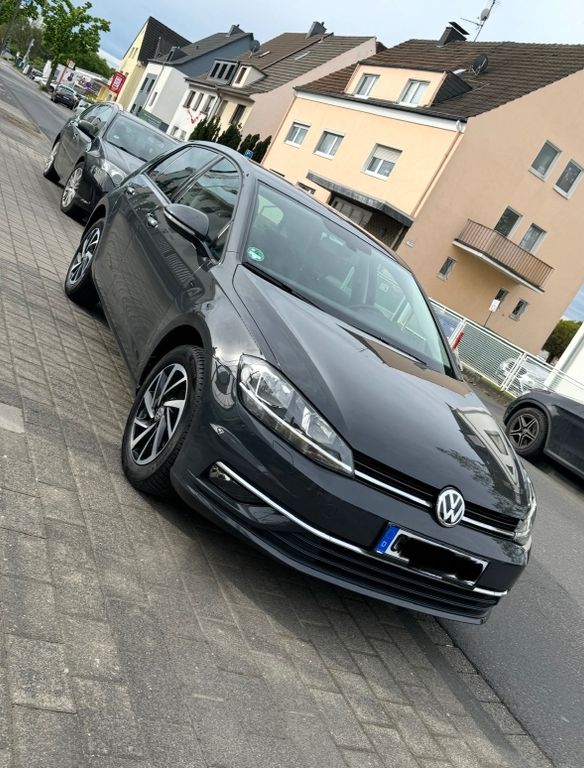 Image of Volkswagen Golf