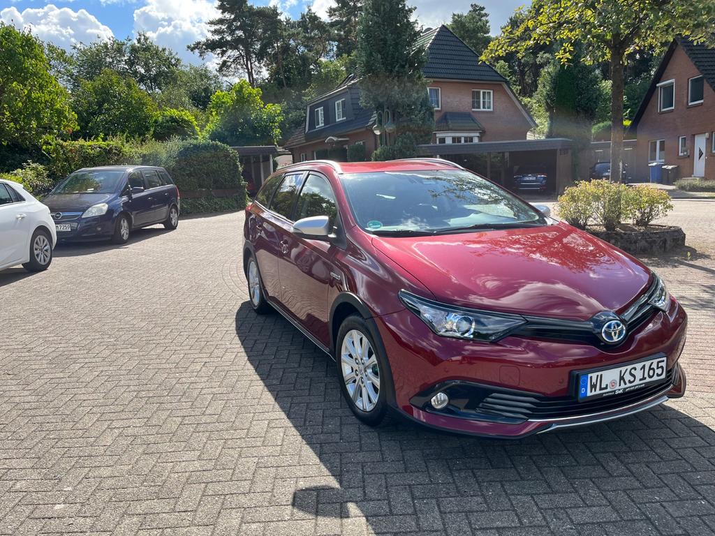 Toyota Auris Touring Sports