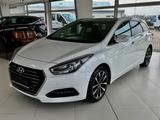 Hyundai i40 cw Navi/AHK/Automatik/LED/Tüv neu - Hyundai i40 mit Diesel-Antrieb: Kombi