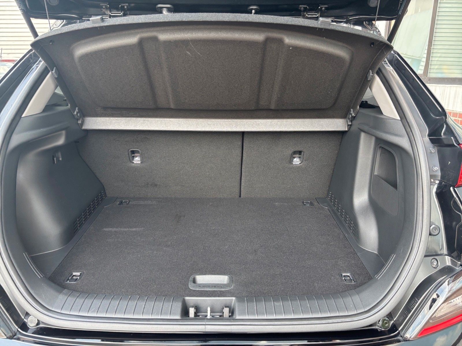 Fahrzeugabbildung Hyundai Kona Trend Elektro Assistenz-Paket & Glasschiebe