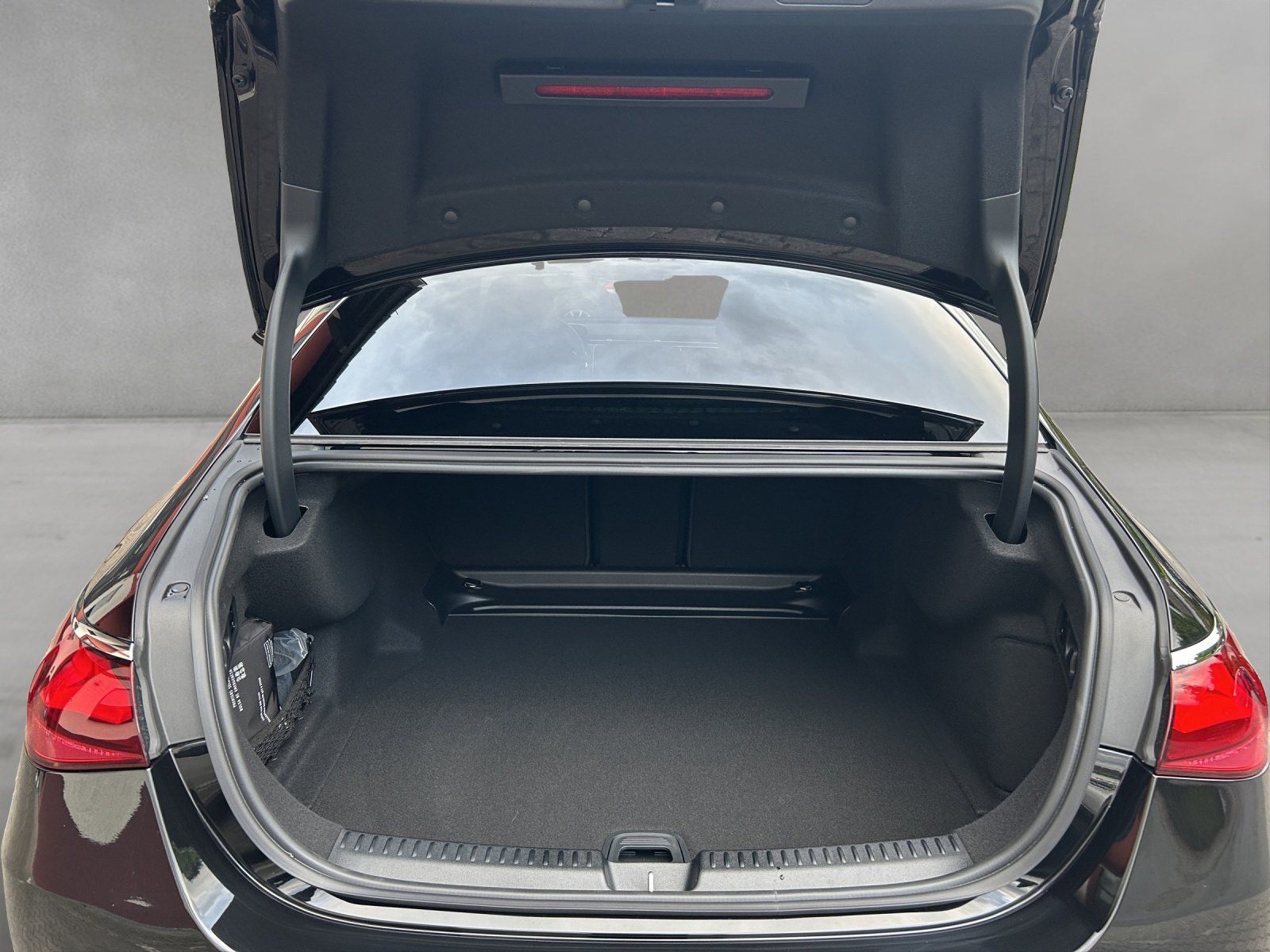 Fahrzeugabbildung Mercedes-Benz d Lim. AMG Sitzklima DISTRO 360° PANO KEYL LHZ