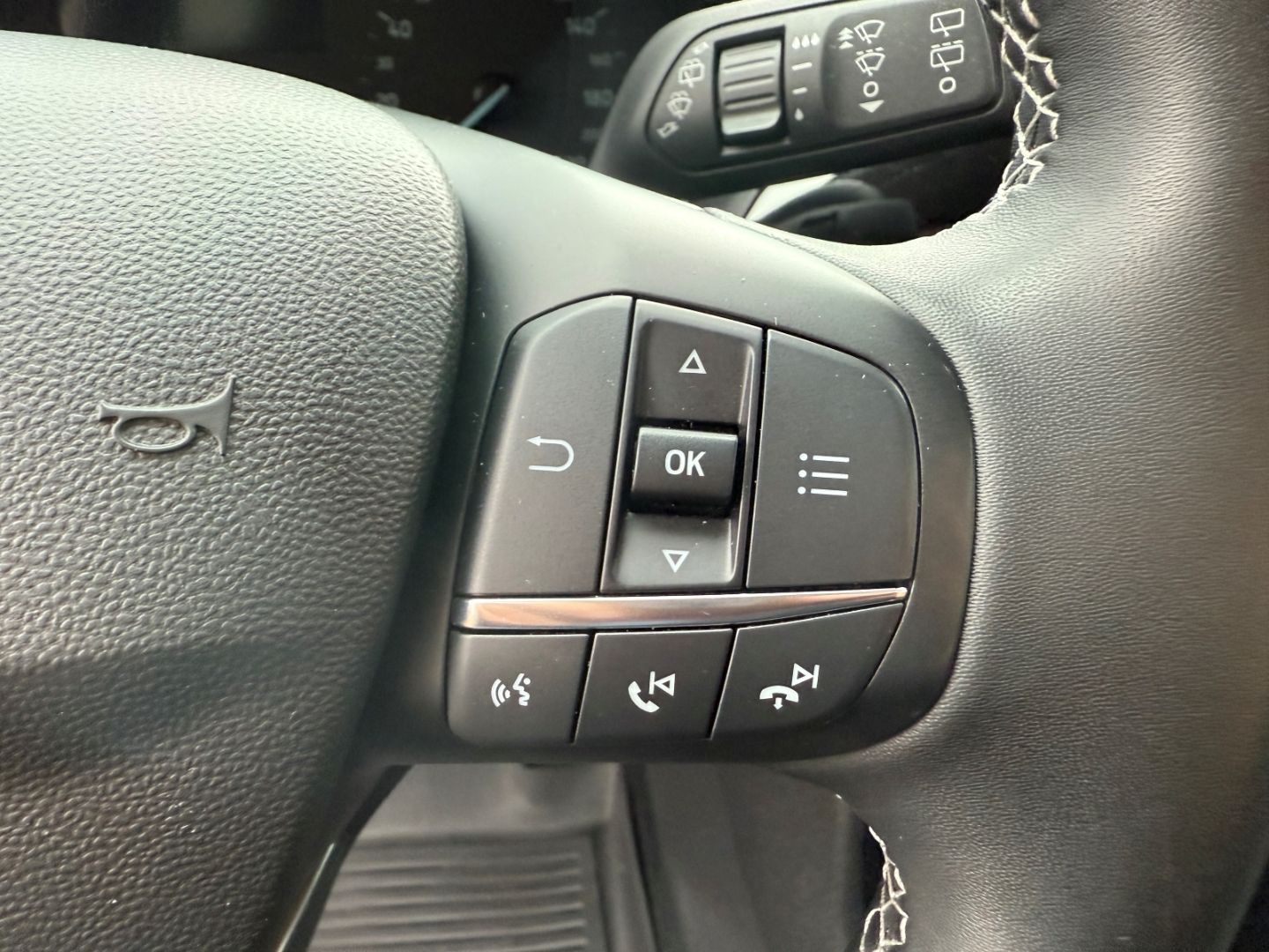 FORD Fiesta Cool Connect C & Navi LED Apple CarPlay A - Image 17