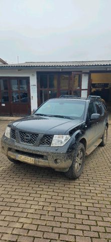 Nissan Pathfinder r51 171 PS Manuell