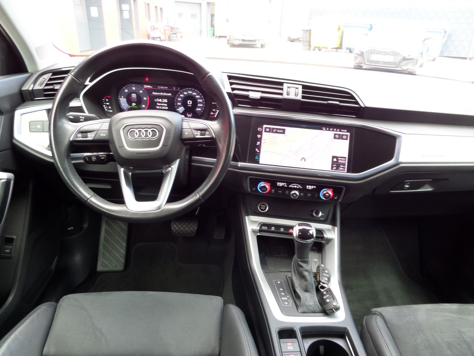 Audi Q3 Sportback 40 TDI quattro S line NAVI-AHK foto 9