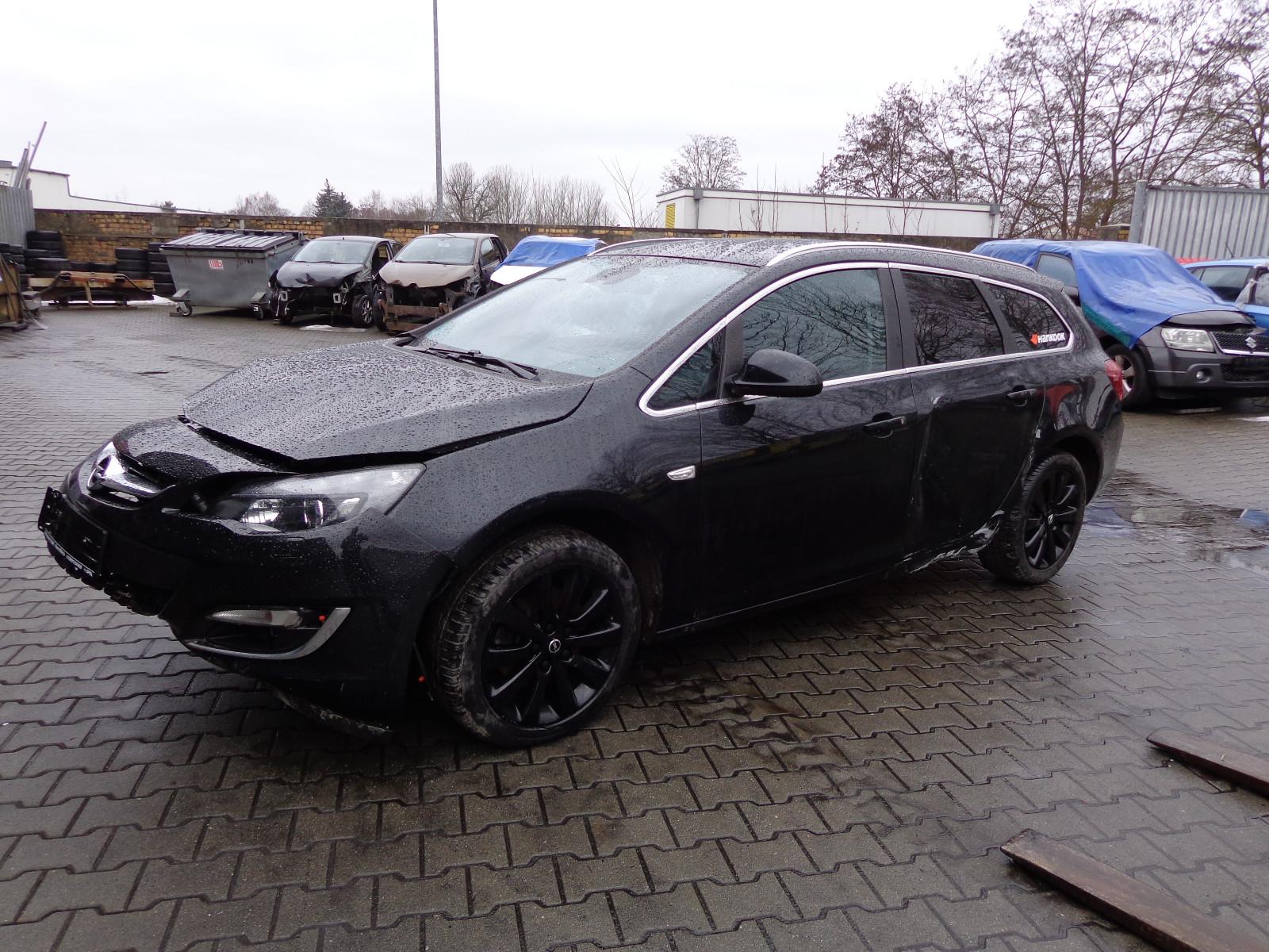 Opel Astra J Sports Tourer Exklusiv