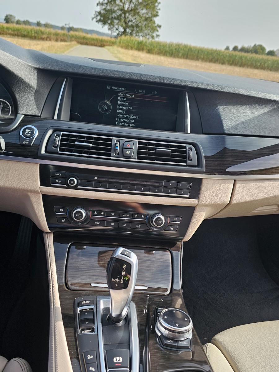 BMW 530d xDrive Touring Luxury Line,Head-Up Display