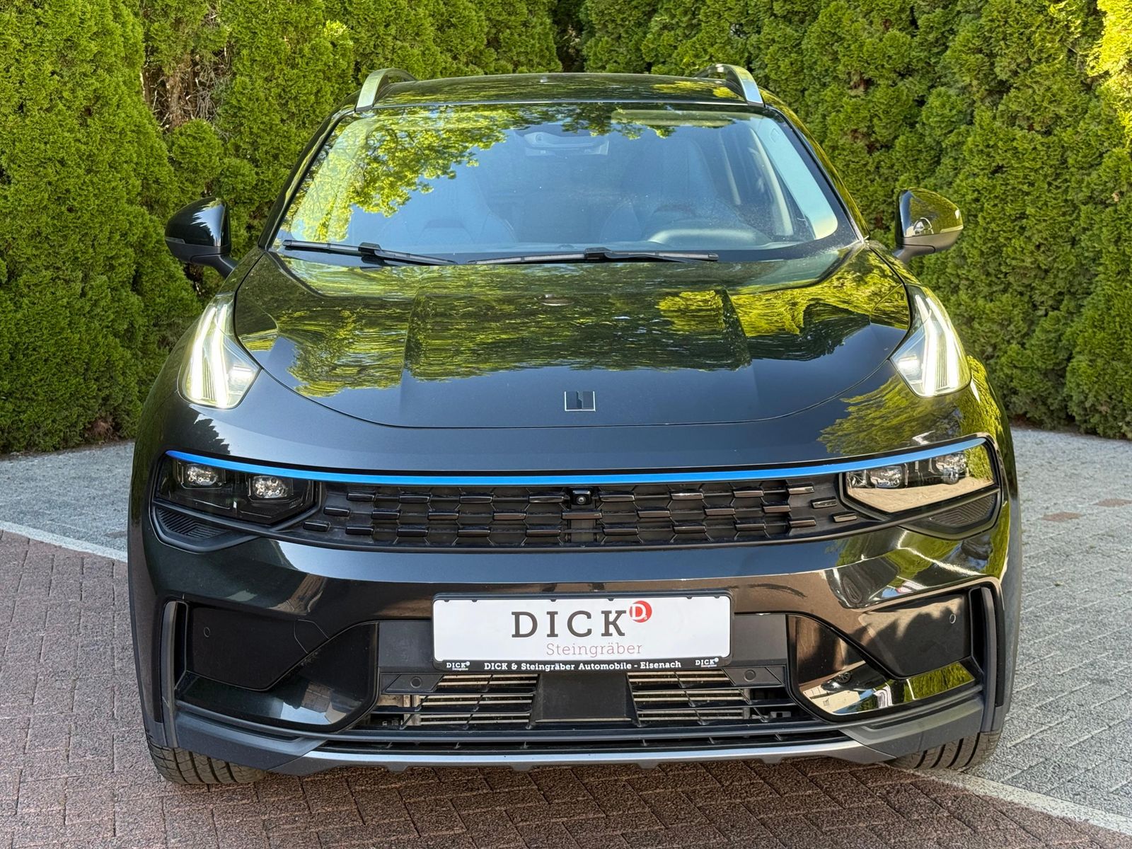 Fahrzeugabbildung Lynk&Co 01 1.5 T Aut PHEV PANO+LED+NAVI+ACC+MEMO+SHZ+360