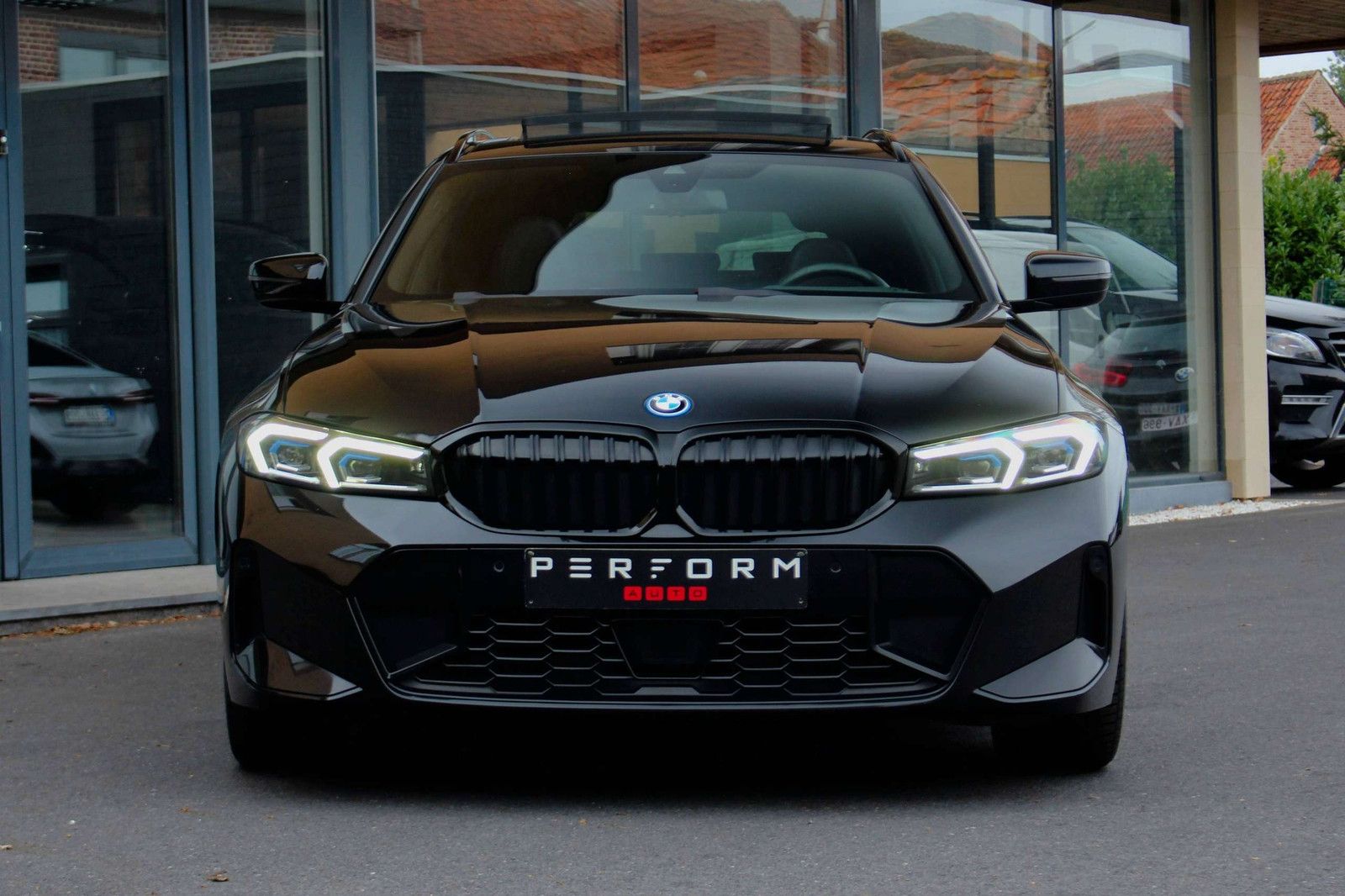 BMW 330 e*LCI*xDRIVE*TOURING*M-PACK*FULL*21% VAT* imagem 2