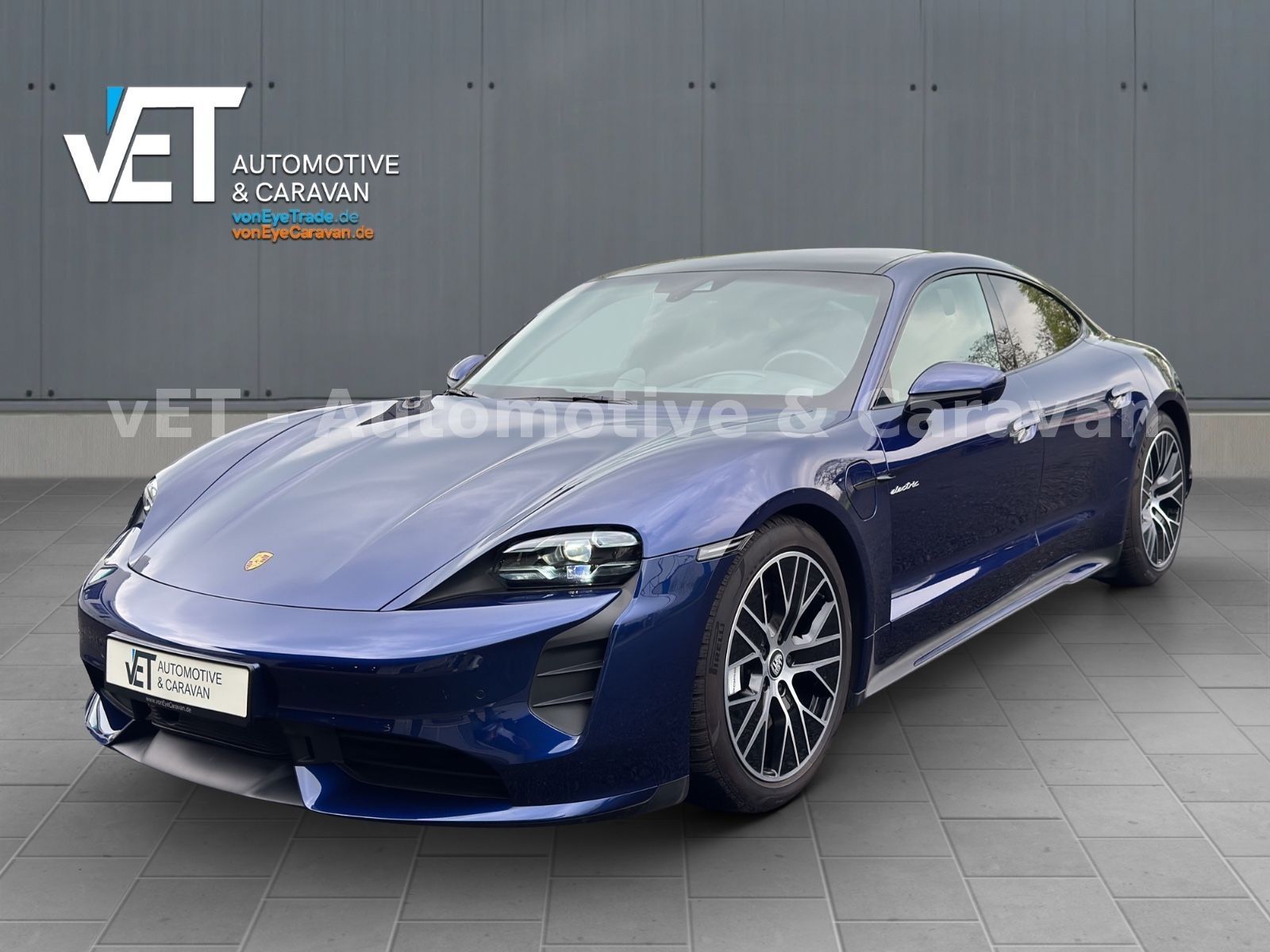 PORSCHE Taycan Turbo | 18-Wege | Sport-Design | PDLS+