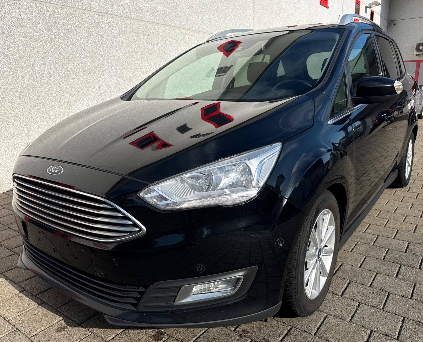 Ford Grand C-Max Titanium Klimaaut,Navi,PDC,Alu,Eu6