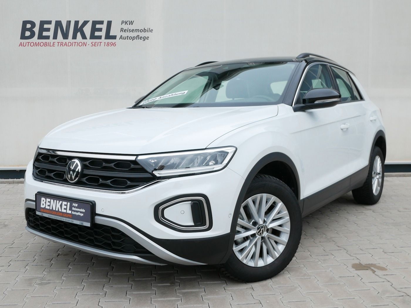 Fahrzeugabbildung Volkswagen T-Roc 1.0 Life NEU36T AHK Standhz SHZ LED Allwet