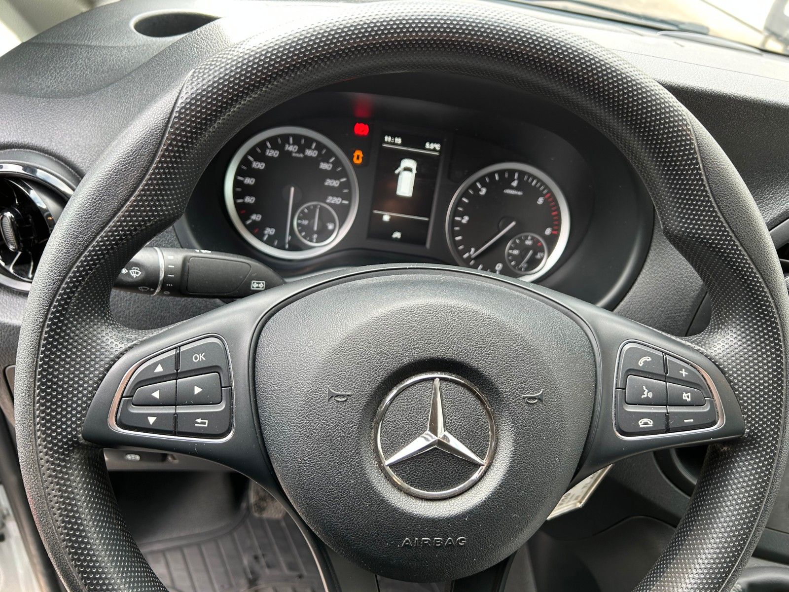Fahrzeugabbildung Mercedes-Benz Vito Kasten 114 CDI  lang / Navi / Klima