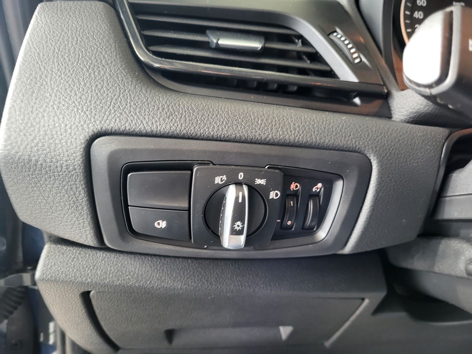 Fahrzeugabbildung BMW 225 Active Tourer/NAVI/AUTOM./LED/2.Z KLIMA