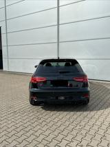 Audi RS3 2.5 TFSI  quattro Sportback  - Audi RS3: Schwarz