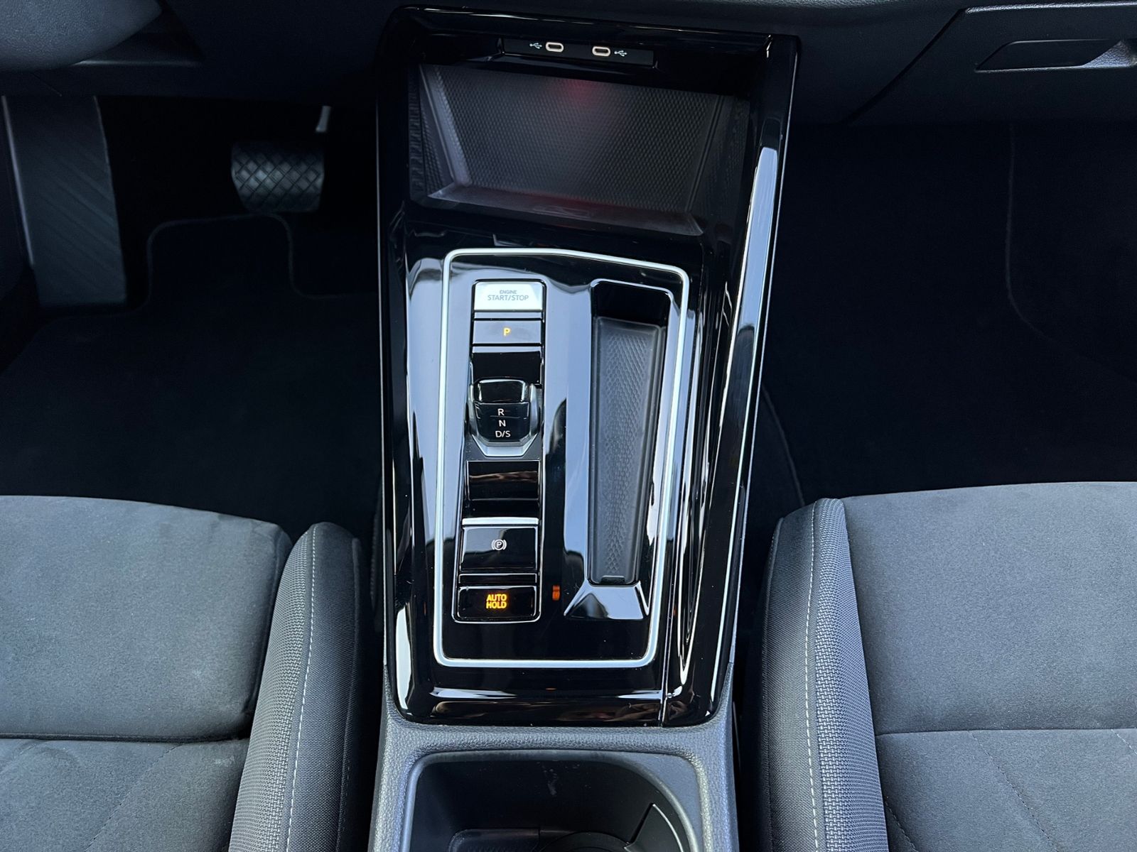 Fahrzeugabbildung Volkswagen Golf Style 1.4 TSI eHybrid DSG *AHK, IQ-Light, A