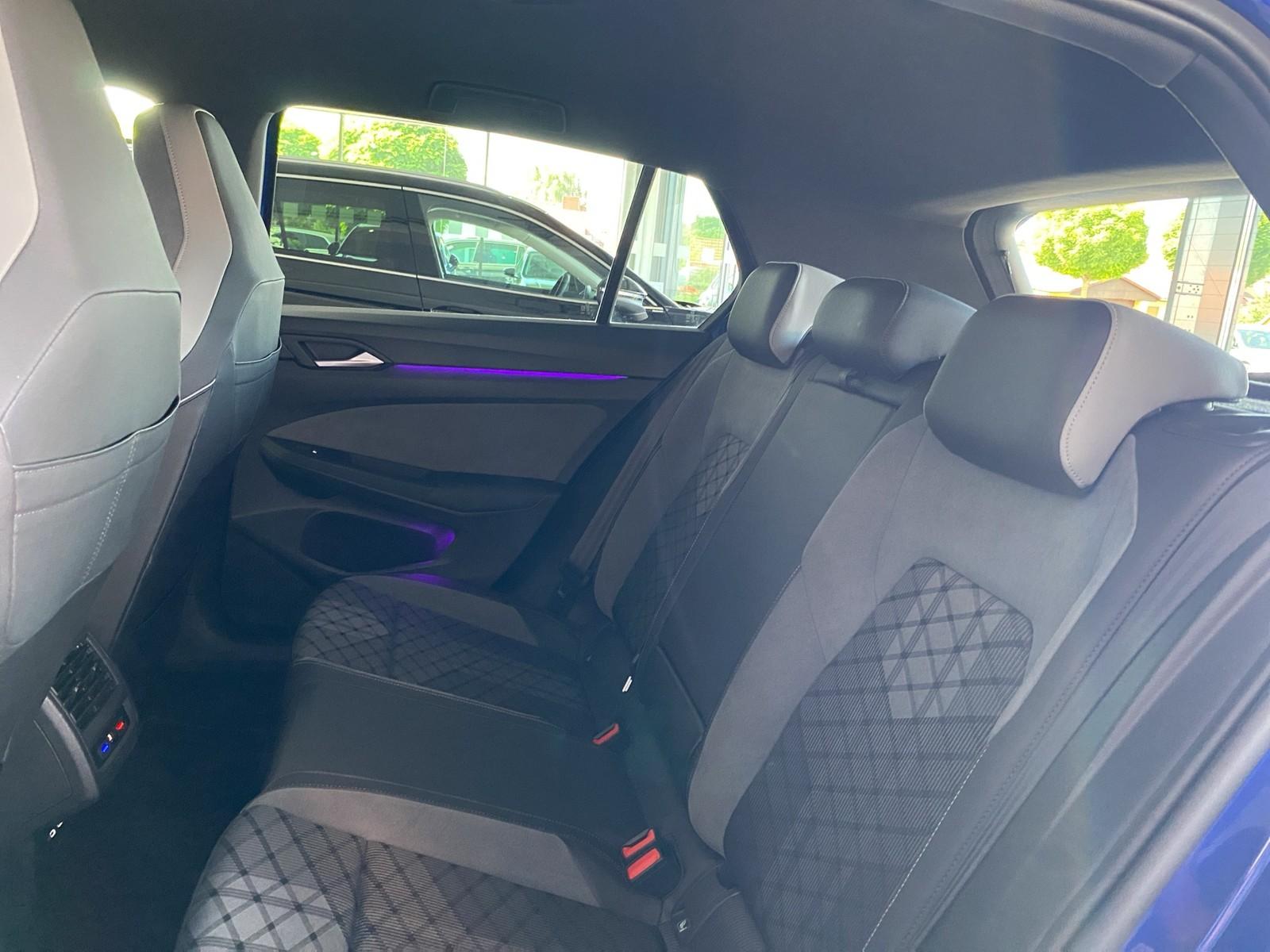 Volkswagen Golf VIII 1.5 eTSI R-Line +DSG+MATRIX+BLACK+LED+, миниатюра 30