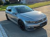 Volkswagen Passat Variant 2.0 TDI  4M Highline // HEADUP - VW Passat Variant von privat