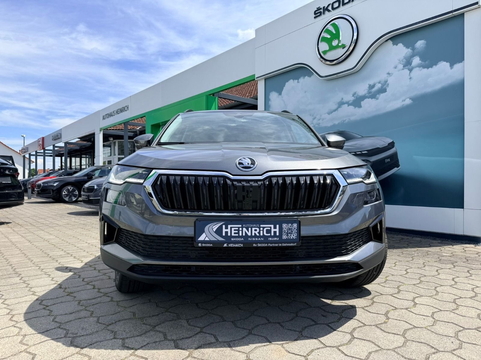 Fahrzeugabbildung SKODA Karoq Tour 115PS 6-Gang*AHK*RFK*eHeck